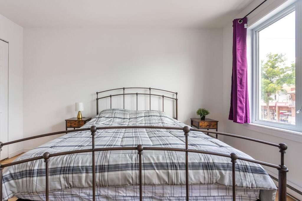 Lovely Rental Unit With Balcony~ Autoroute 40 Montreal Bagian luar foto